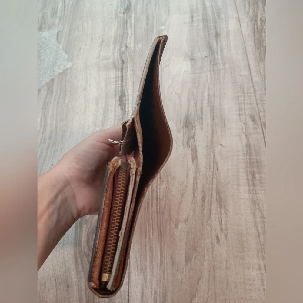 Louis Vuitton Monogram Tresor Wallet